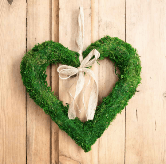 Moss Heart Décor